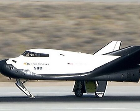Грузовой корабль Dream Chaser не состыкуется с МКС в первом полете