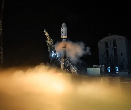 Прибытие спутников «Аист-2Т» на космодром Восточный